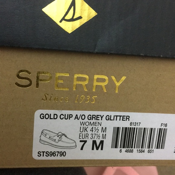 Shoes - Picture 4 of 4